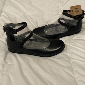 NEW Born Bennett Black Leather Double Ankle Strap Flats Size 10